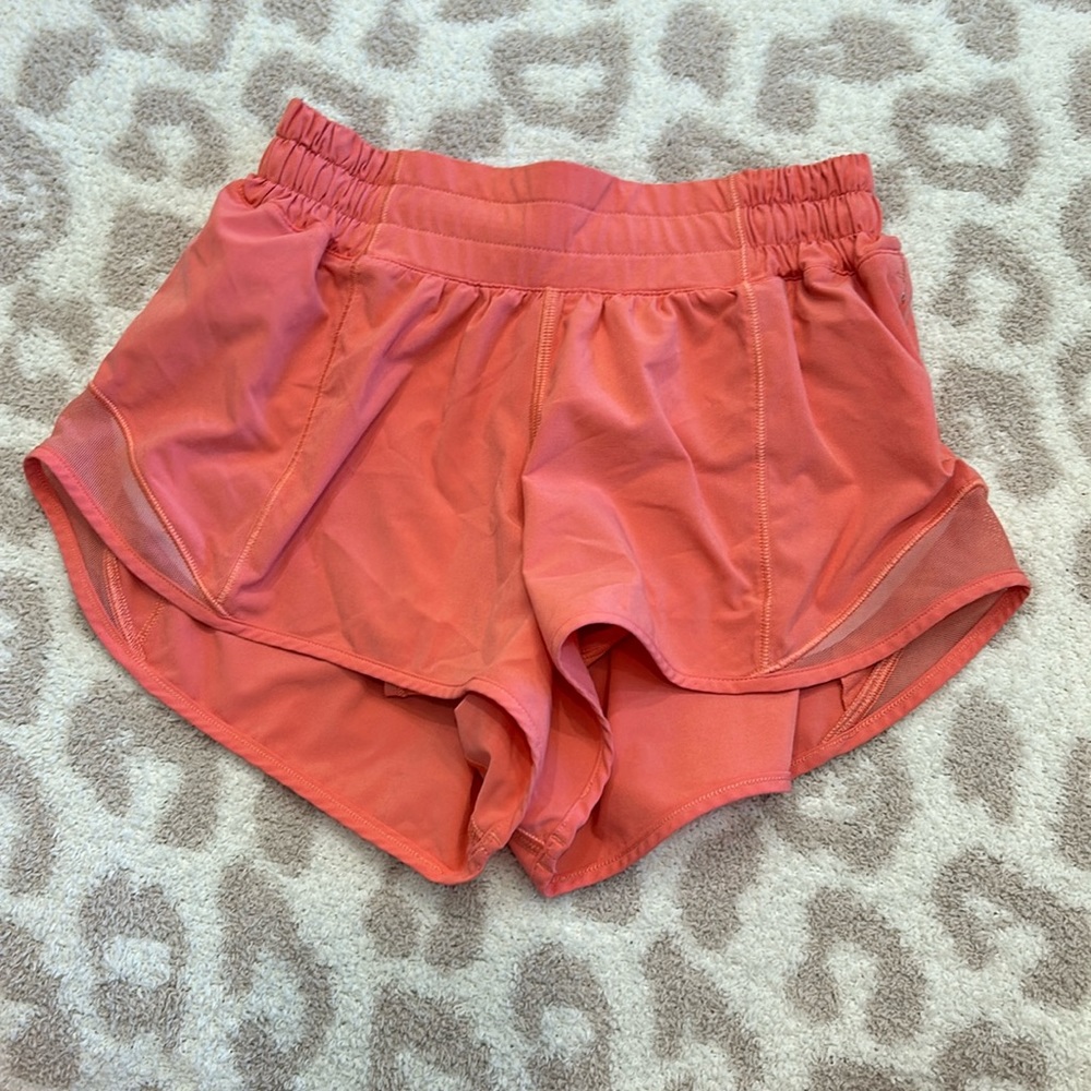 lululemon hotty hot shorts size 2 coral pink